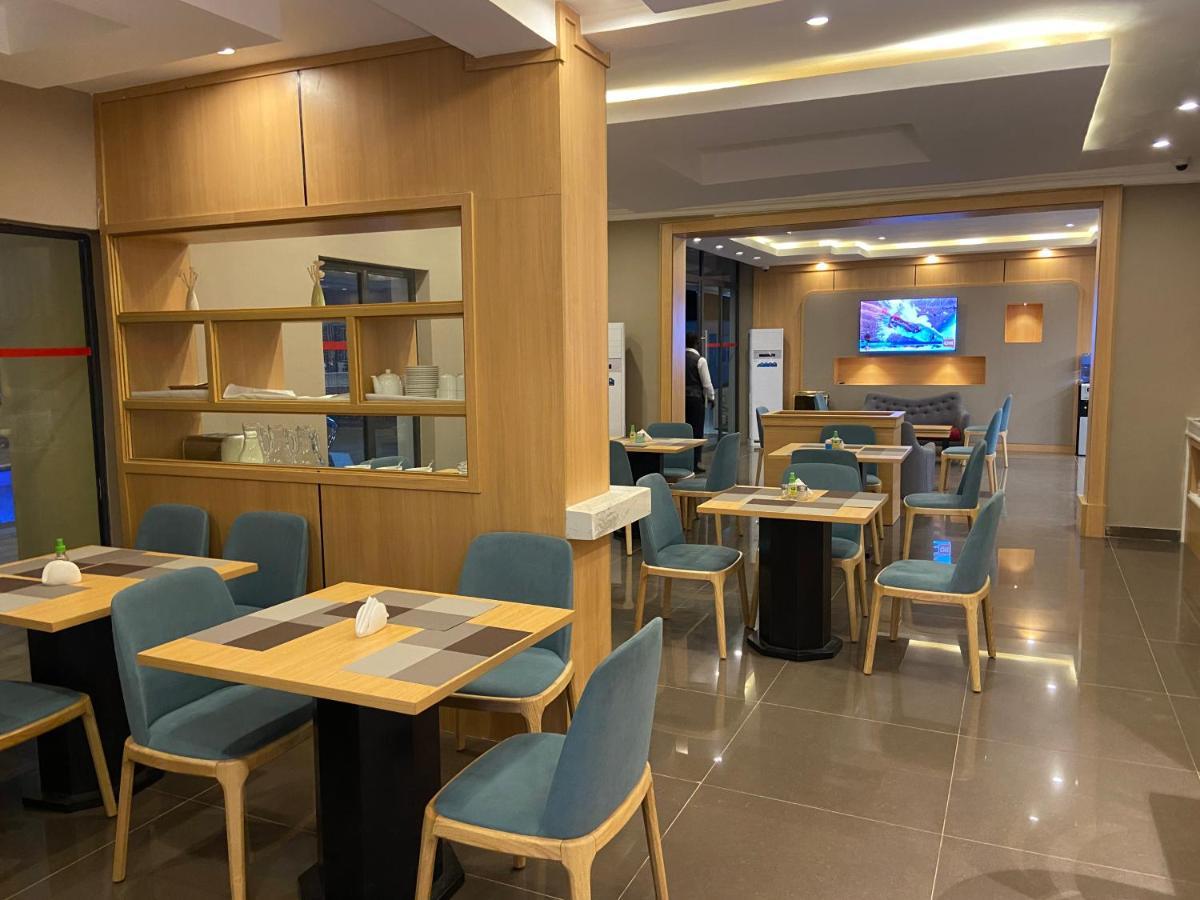 Hotel Ivy Emerald Ikeja